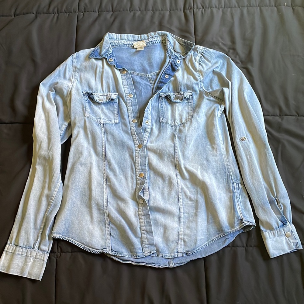 Daytrip denim button up large